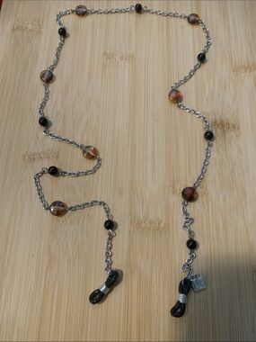 Eye glass Silver Chain-with Amber-Tone and Black Beads